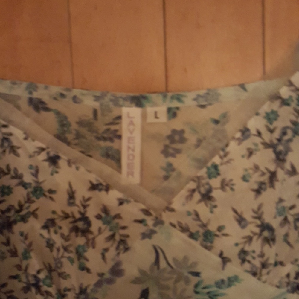 Top - Picture 3 of 4