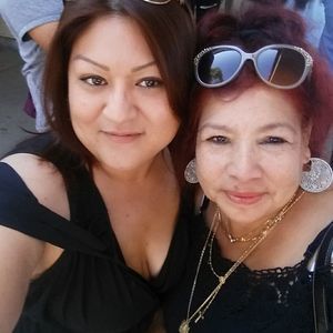 Meet your Posher, Ely