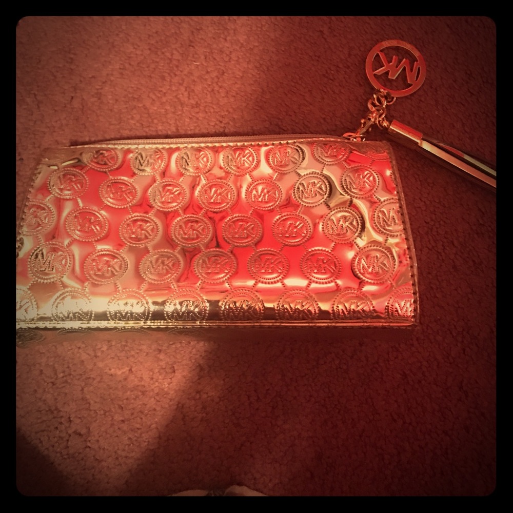 Micheal kors makeup bag