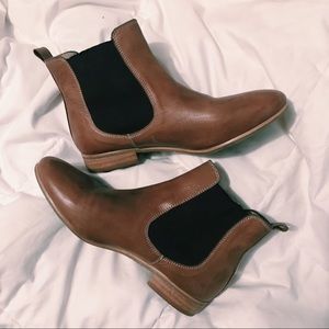 Tan Leather Chelsea Boots- Real Leather!