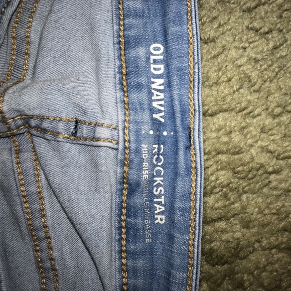 Old Navy Size 10 Rockstar Jeans (2 pairs) - Picture 5 of 8
