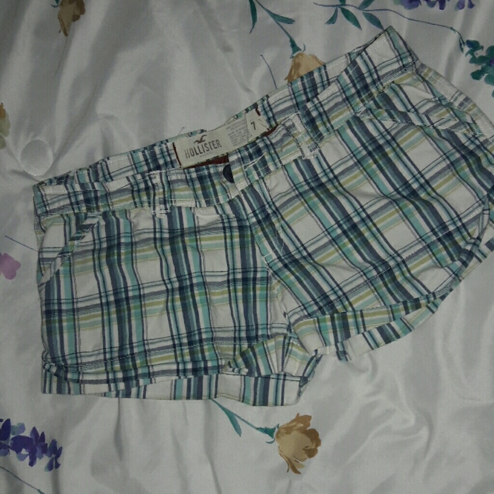 Hollister checker shorts