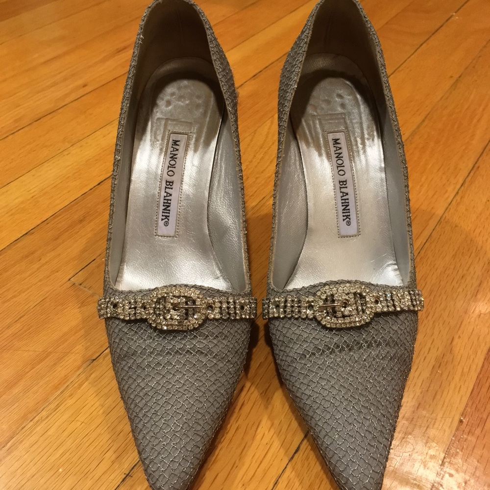 Vintage Manolo Blahnik Silver Pointed Heels - Picture 3 of 5