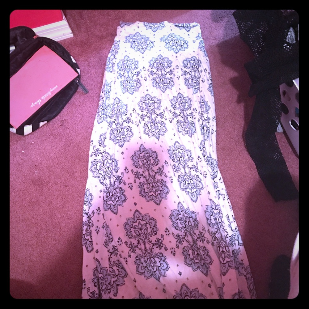 Maxi skirt