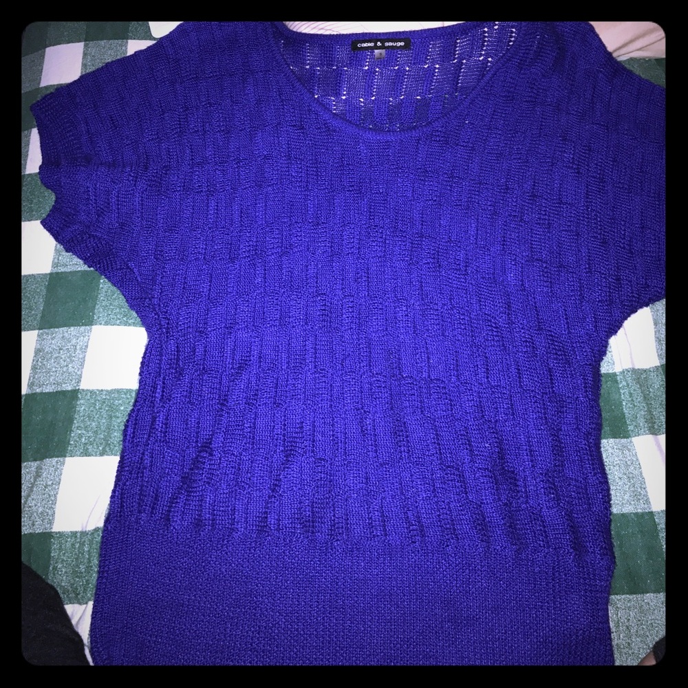 VERY CUTE Small Cable & Gauge short sleeve sweater