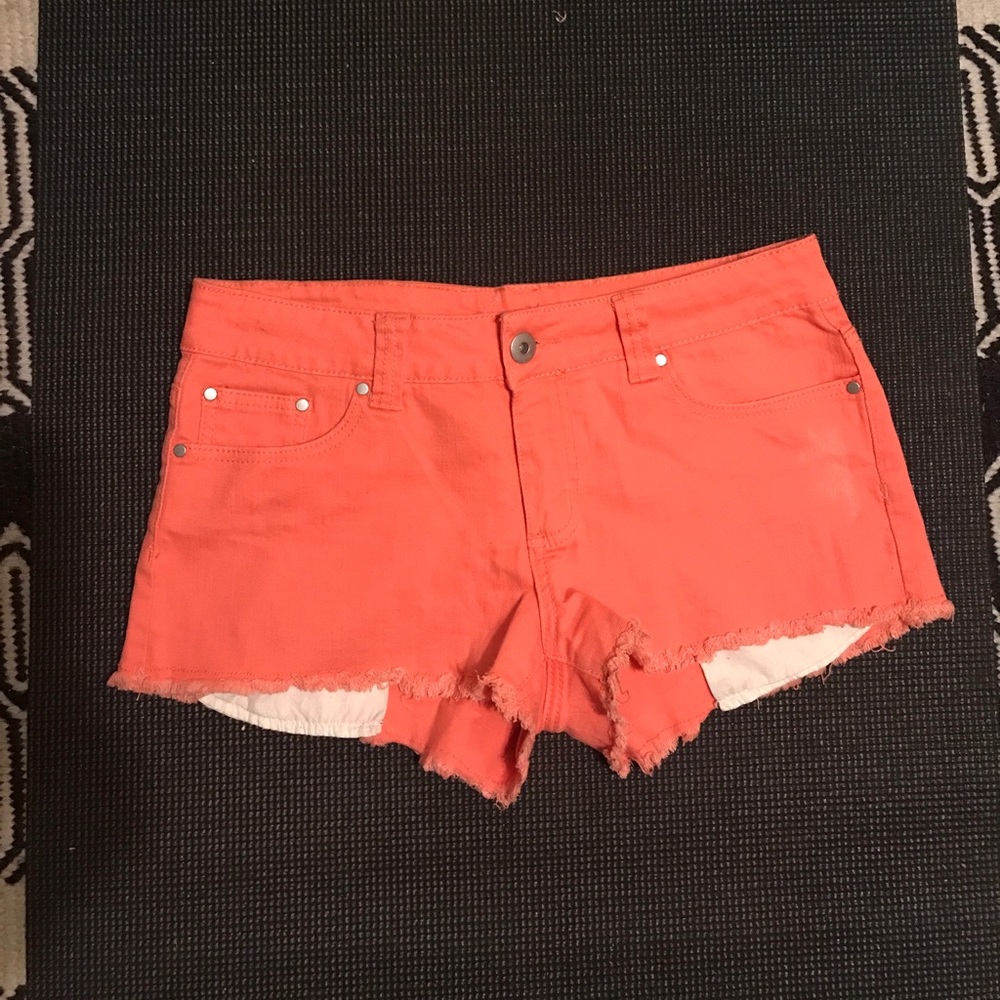 💥 Forever 21 denim cutoffs 💥