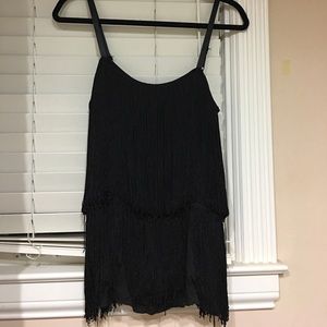 FLOWY FRINGE TOP