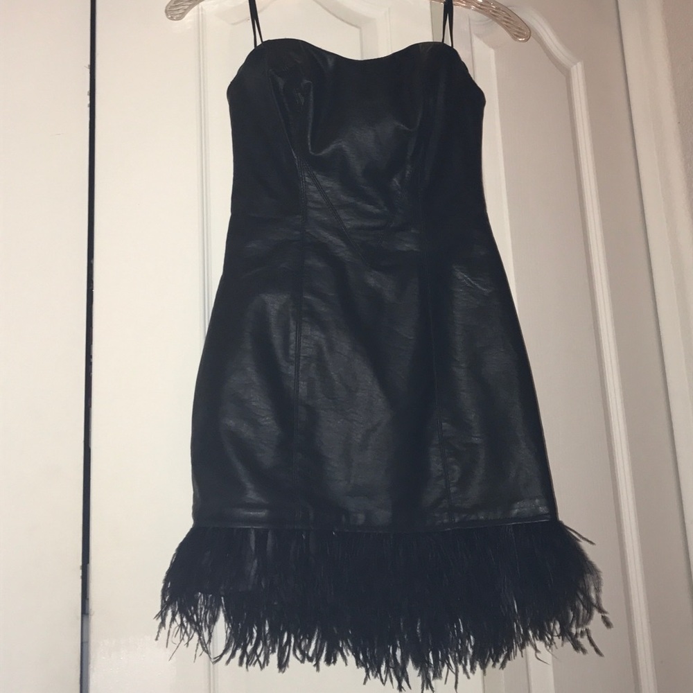 💕NEW Bebe Pleather Cocktail dress with Feathers