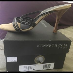Kenneth Cole cross over shoes, size 8