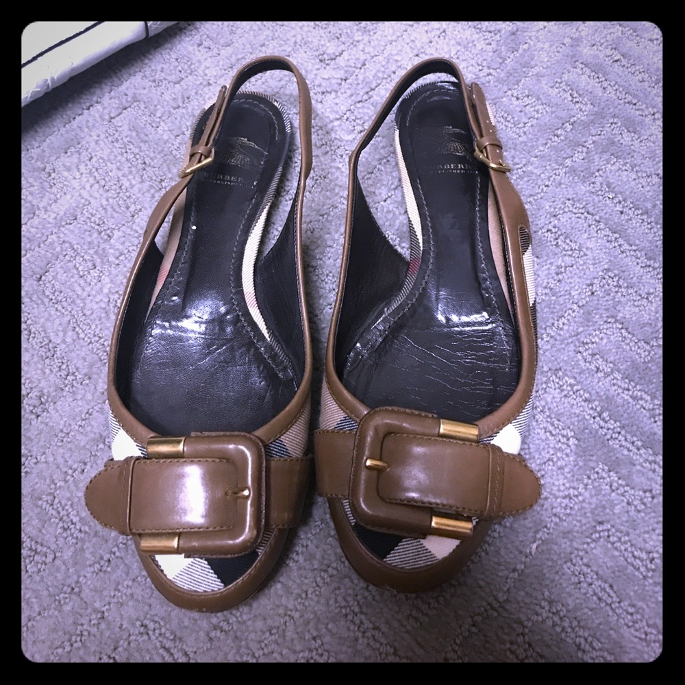 Burberry flats