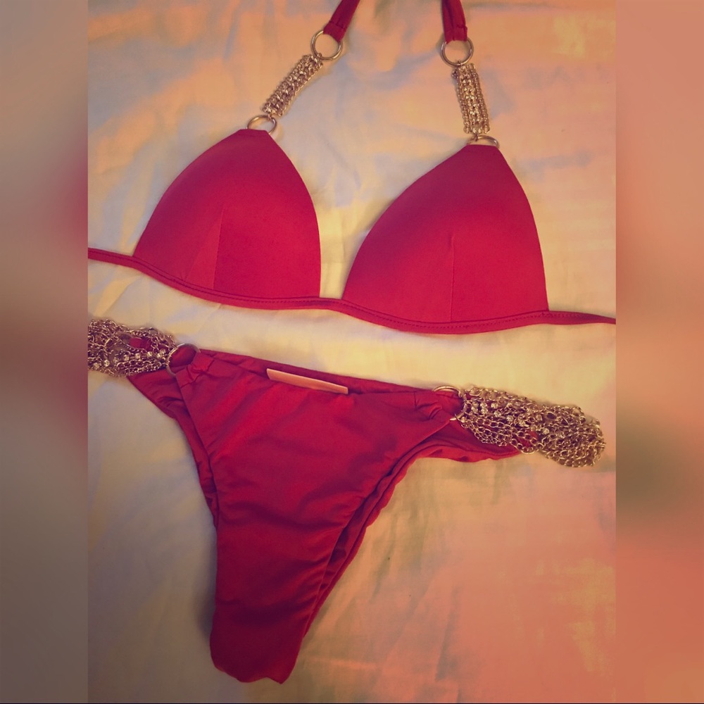 Pinkini Signature Kini in Hot Red