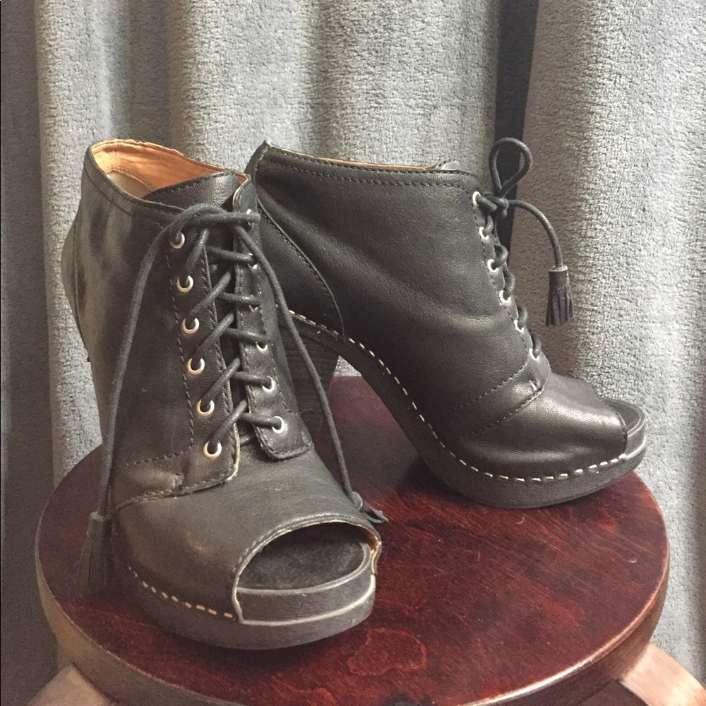 Lucky brand leather heels - Picture 2 of 3