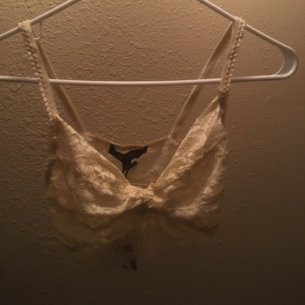extremely cute cream bralette