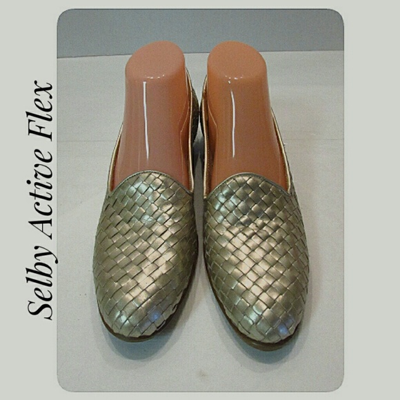 Women's Selby Active Flex Dianna Flats Size 10AAA