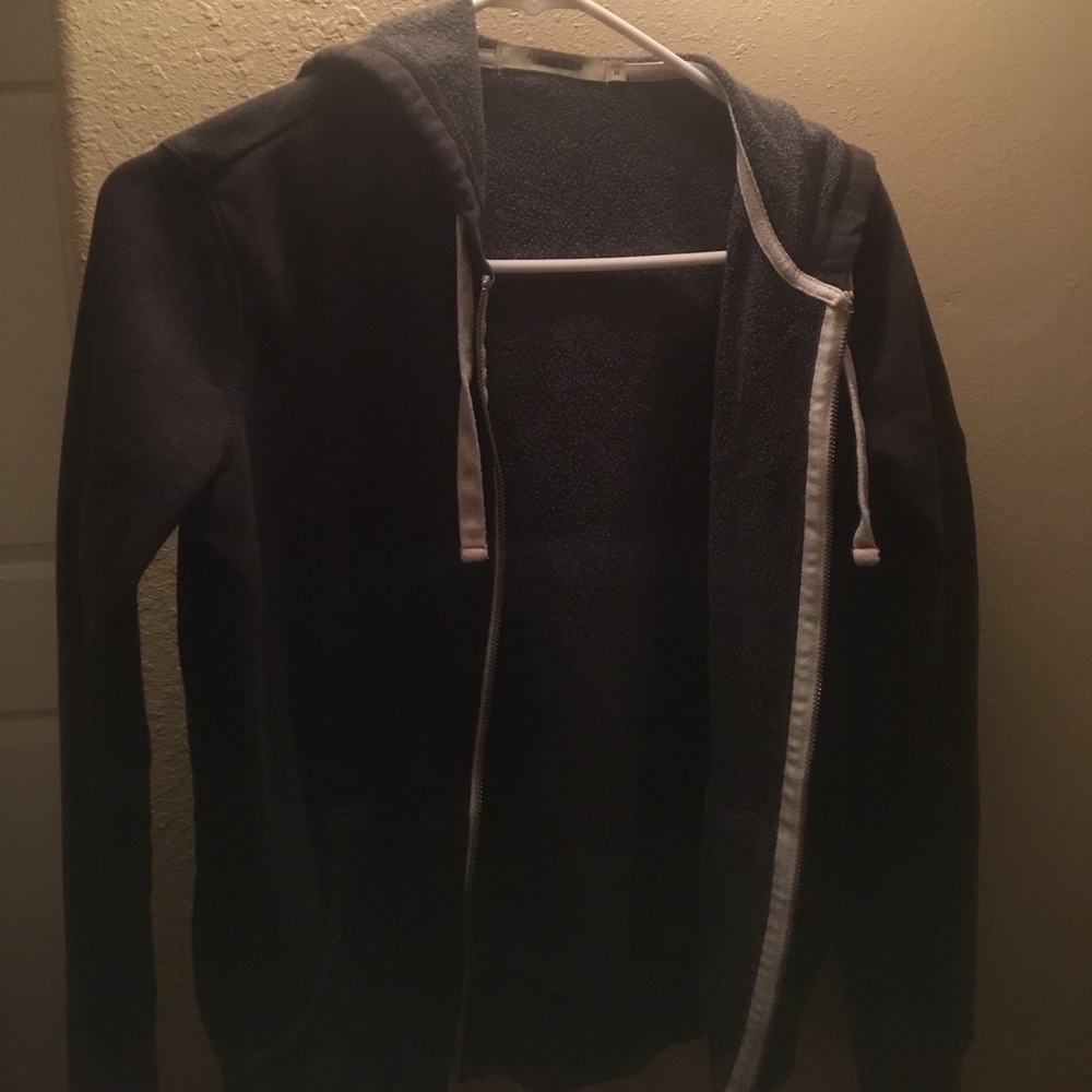 grey zip up hoodie