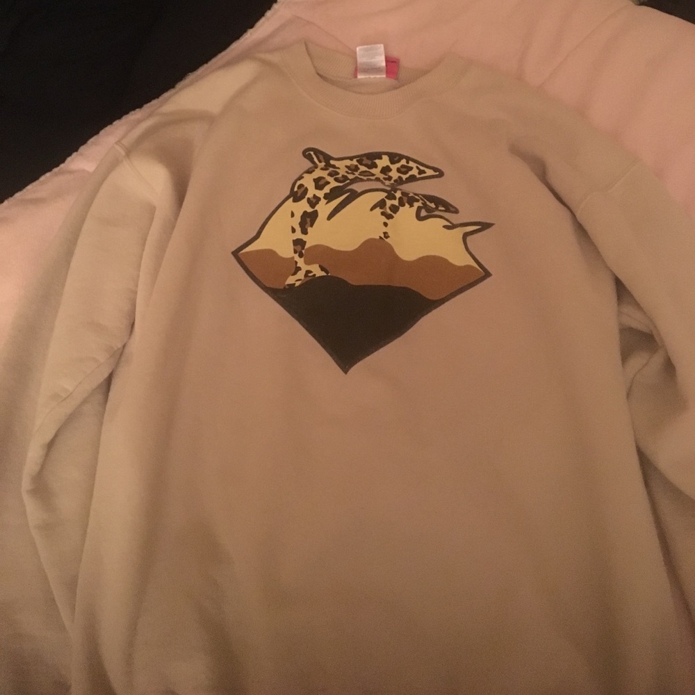dolphin crew neck