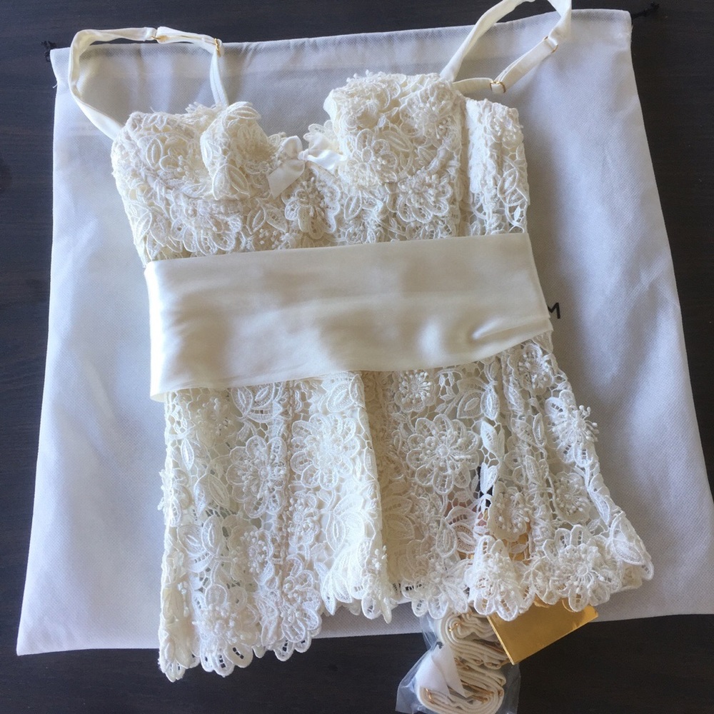 Agent Provocateur Soiree white lace corset