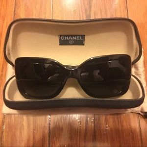 CHANEL Black Lenses CC Logo Quilted Sunglasses