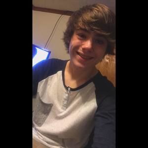 Meet your Posher, Dakota