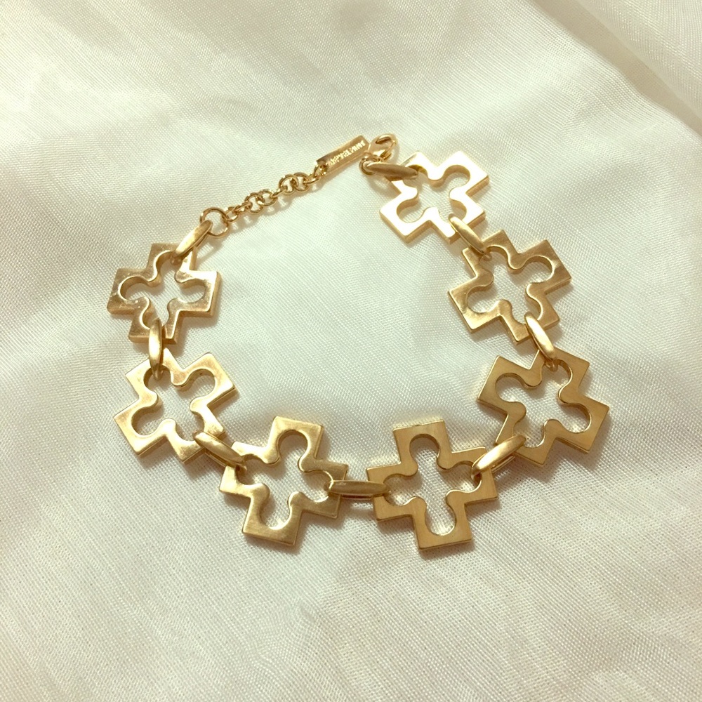Gold tone bracelet, Jewelmint