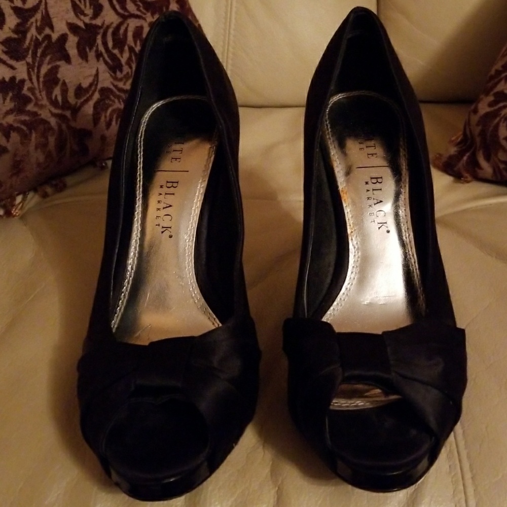 White House Black Market Heels size 7.5