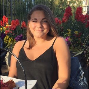 Meet your Posher, Cami