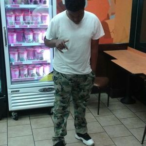 Meet your Posher, Emanuel