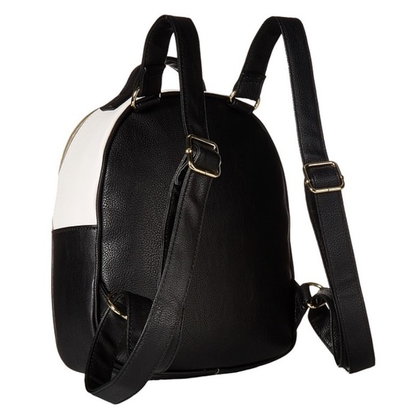 🖤Betsey Johnson chic small backpack NWT - Picture 2 of 3