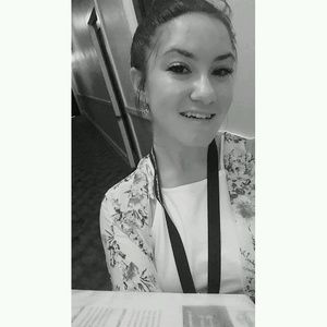 Meet your Posher, Caitlin