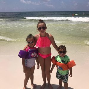 Meet your Posher, Debbie