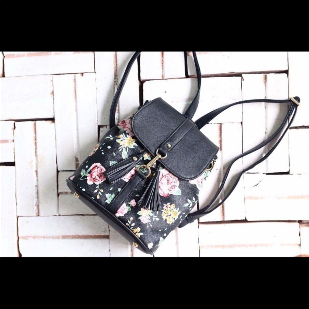 Floral Backpack - Picture 5 of 6