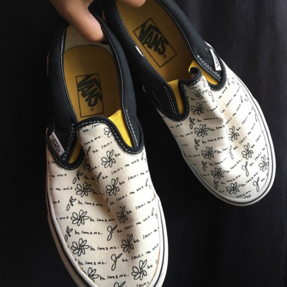 ✨ "LOVE ME NOT" VANS ✨
