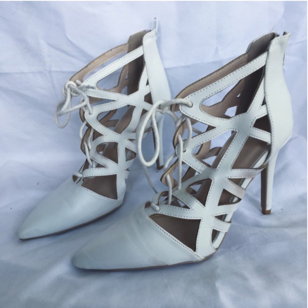 ✨ LACE UP WHITE HEELS ✨