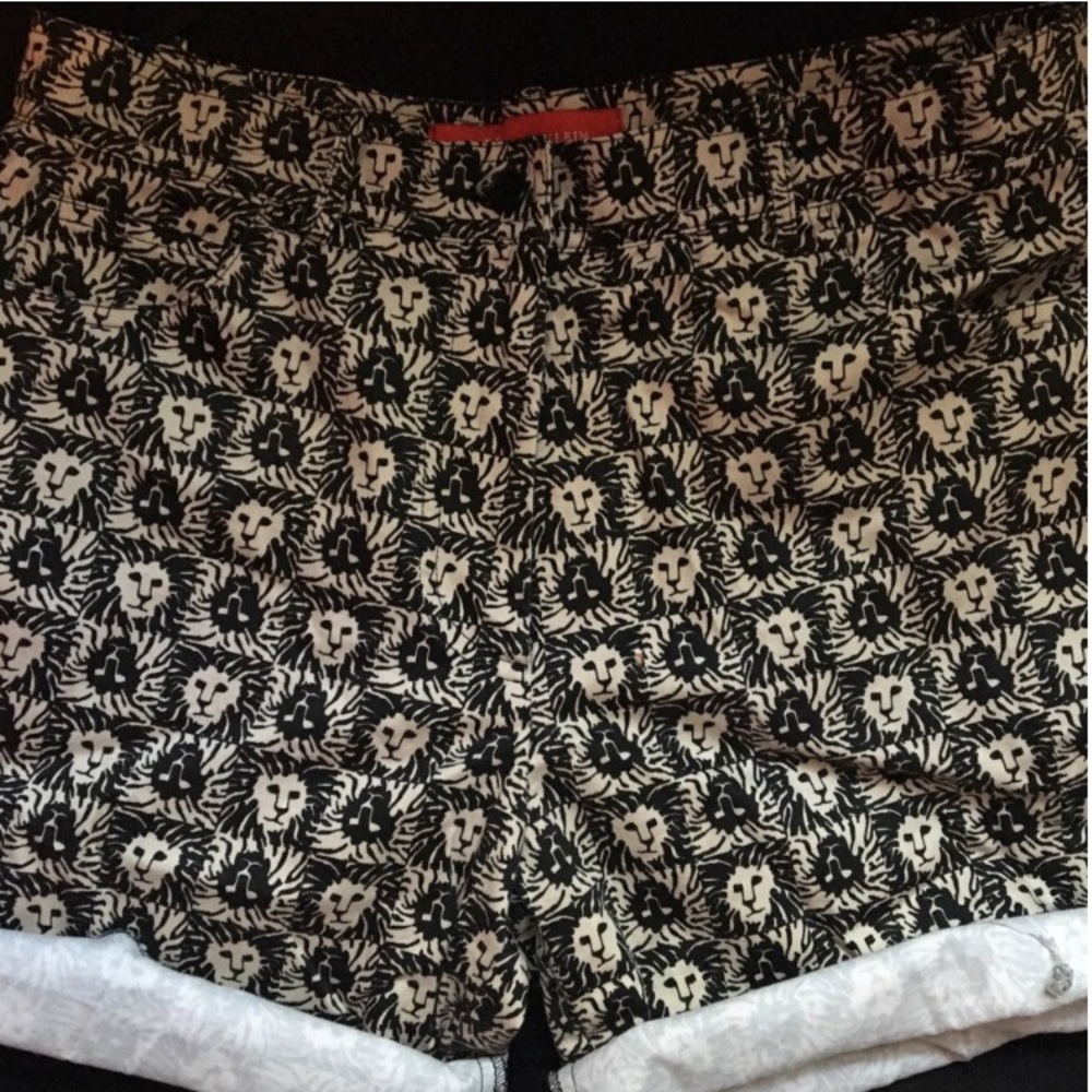 ✨ HIGH WAISTED LION SHORTS ✨