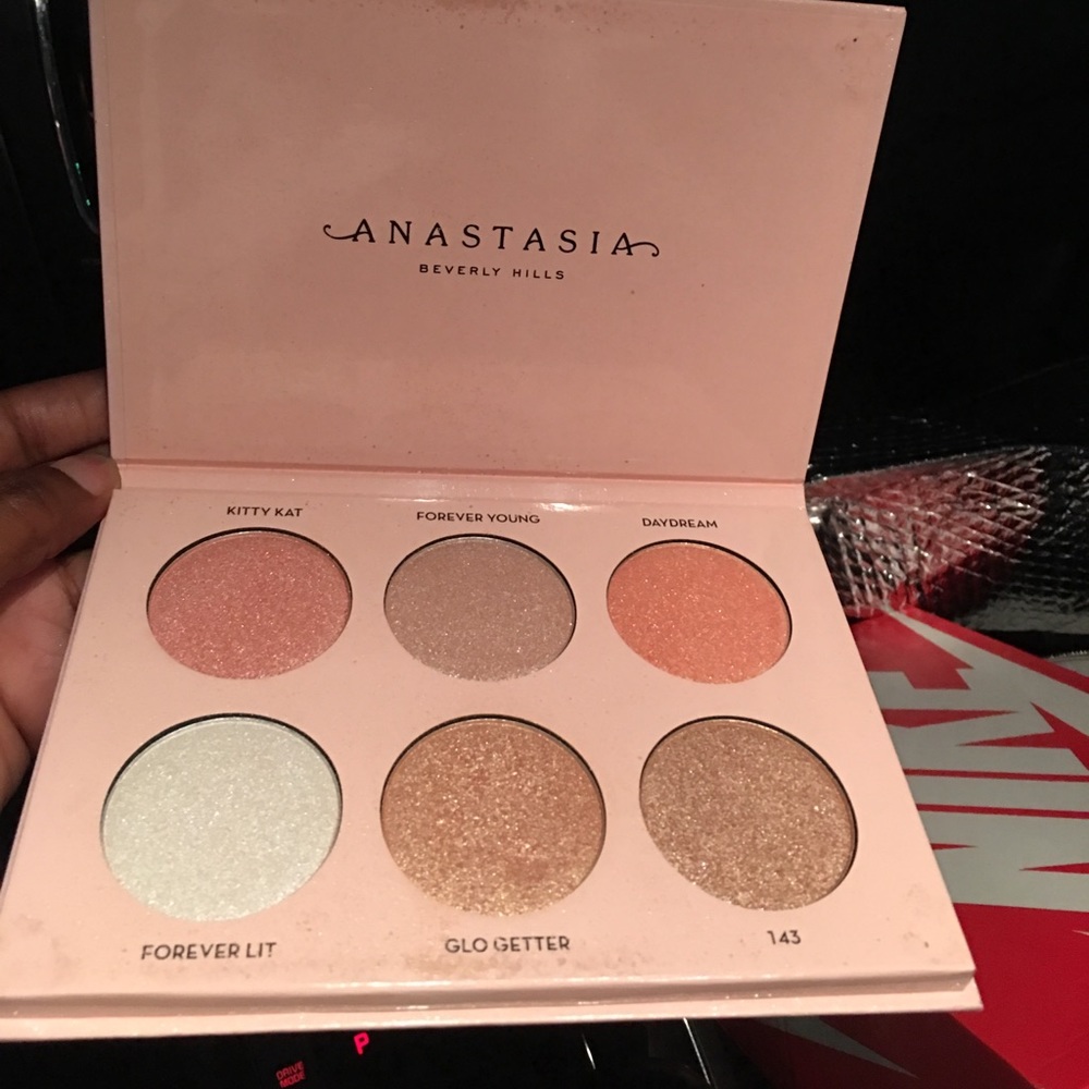 Anastasia highlight