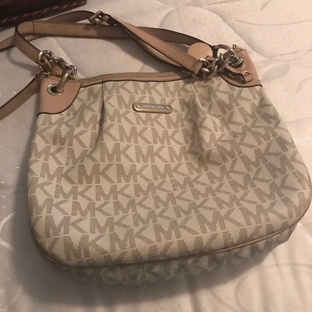 MK PURSE