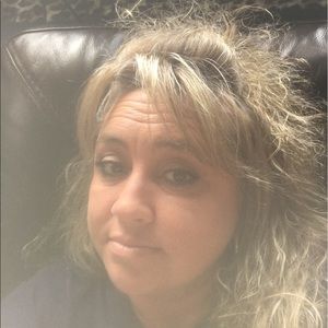 Meet your Posher, Holly