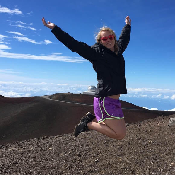 Meet Your Posher! - Picture 11 of 16