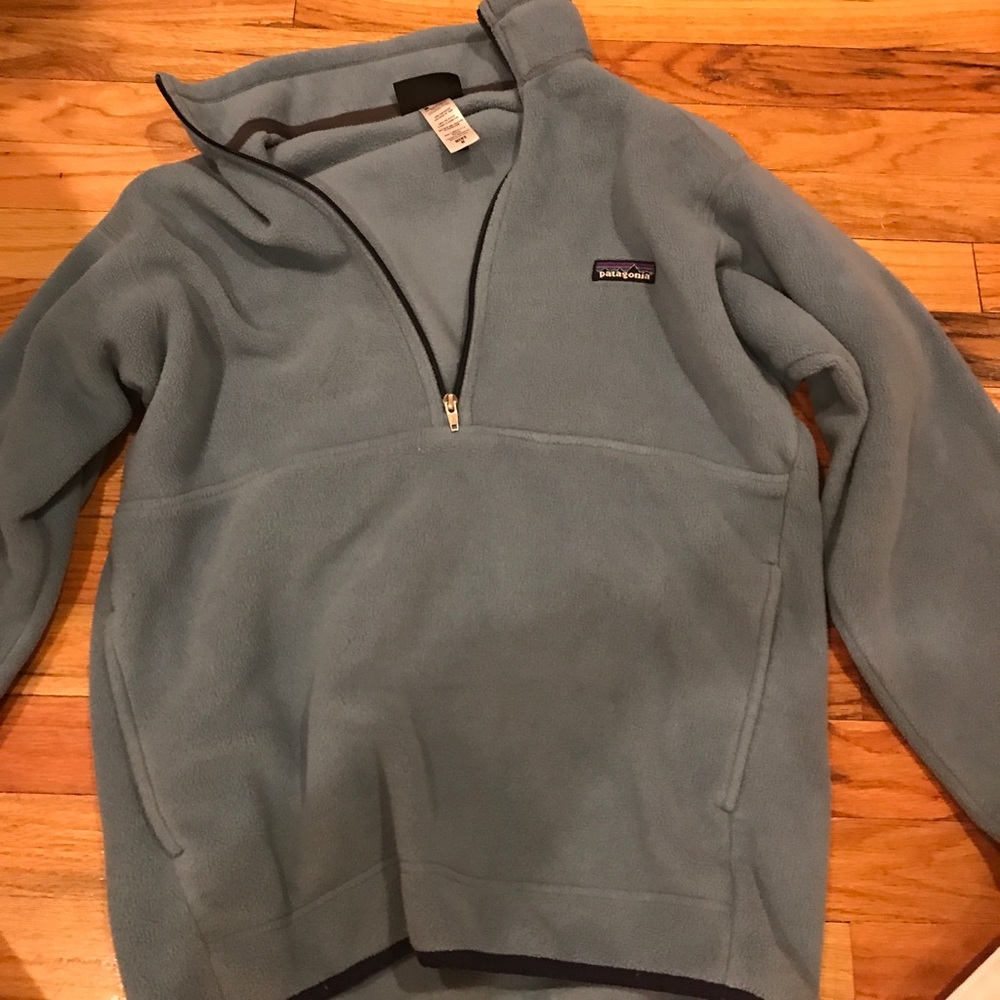 Blue Patagonia pullover