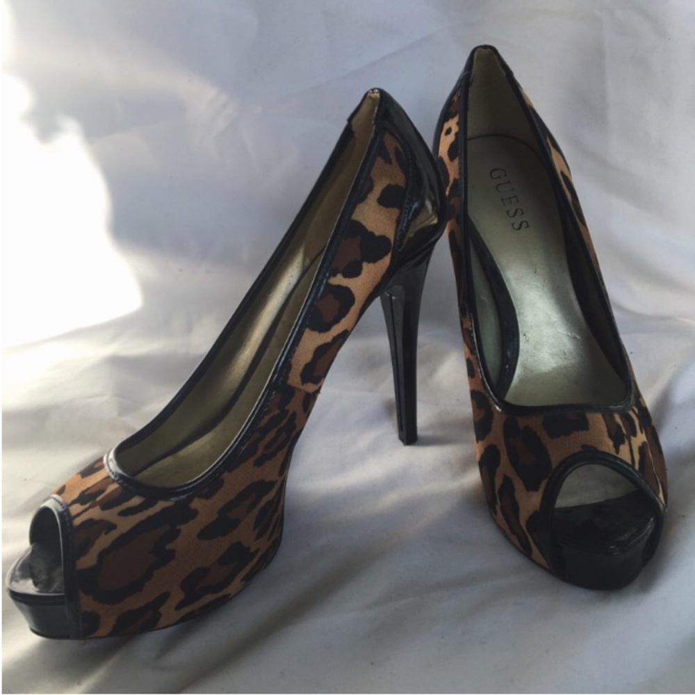 🐆 CHEETAH PRINT PEEP TOE HEELS 🐆
