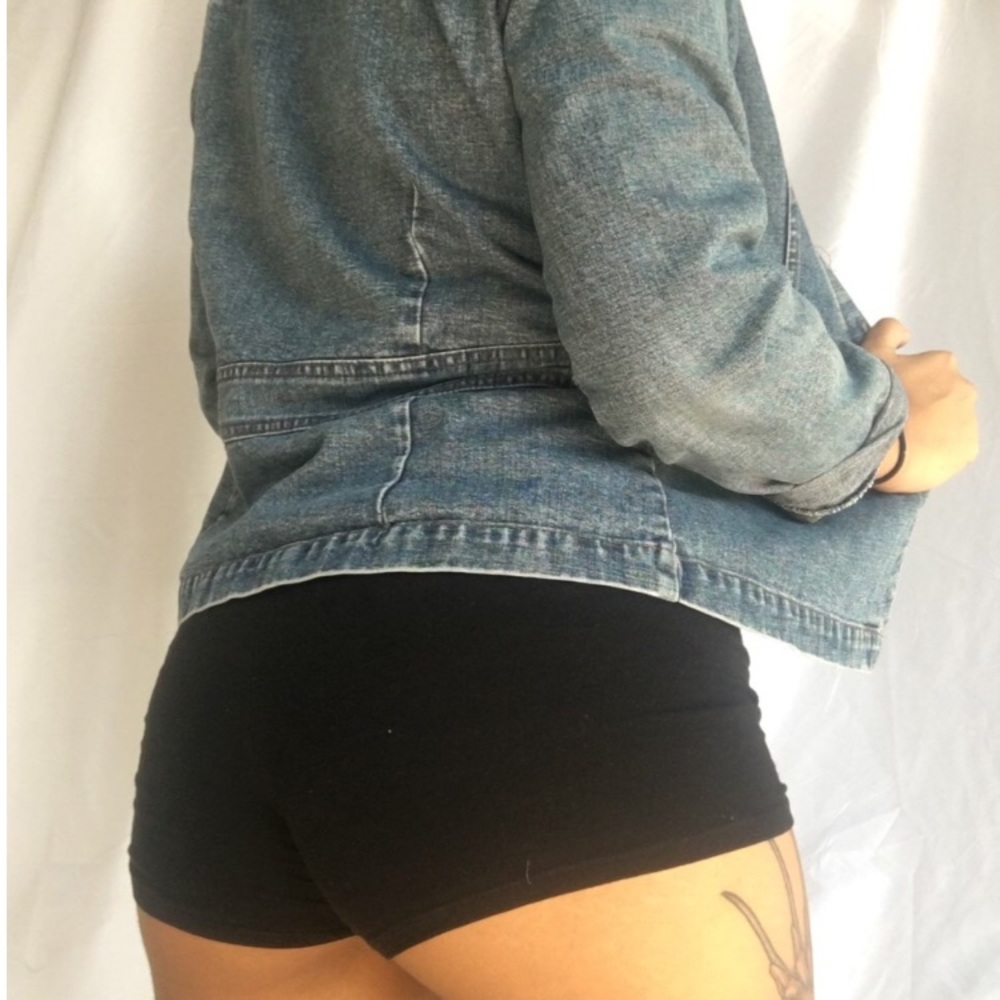 ✨ VINTAGE JEAN JACKET ✨