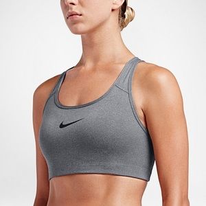 Classic Nike Sportsbra