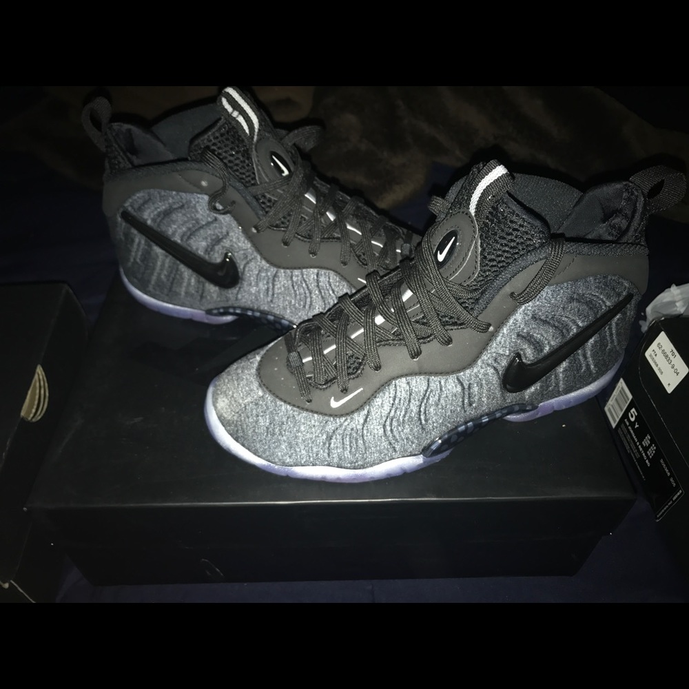 Nike Fleece Wool Foams 5Y