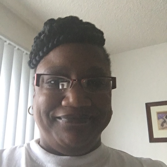 Meet your Posher, Allison - Picture 1 of 1