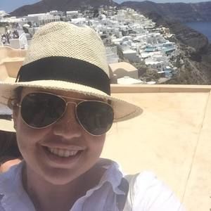 Meet your Posher, Danielle