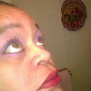 Meet your Posher, Allida