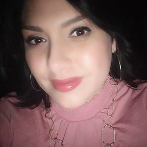 Meet your Posher, Rolinda