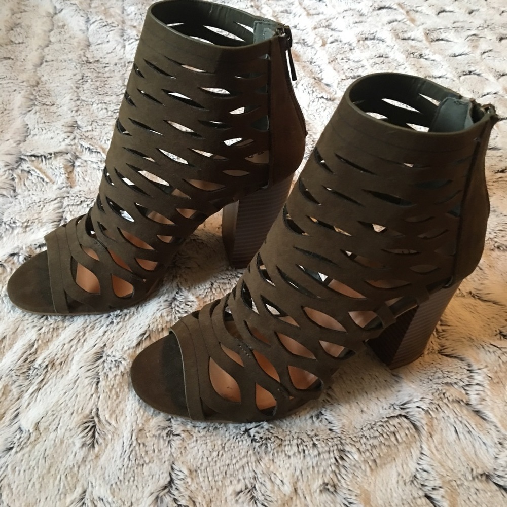 ARMY GREEN BAMBOO HEEL BOOTIES