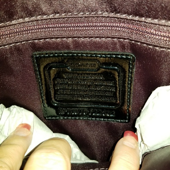 Brand new coach purse - Picture 3 of 3