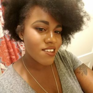 Meet your Posher, Dominique